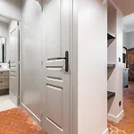 Charming 2 Bdr Old Town